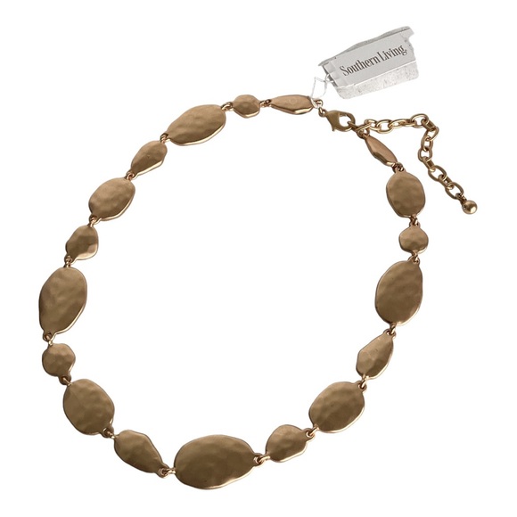 Southern Living Brushed Gold Tone Jade Green Resin Cab 16 Inch Necklace - Picture 2 of 14